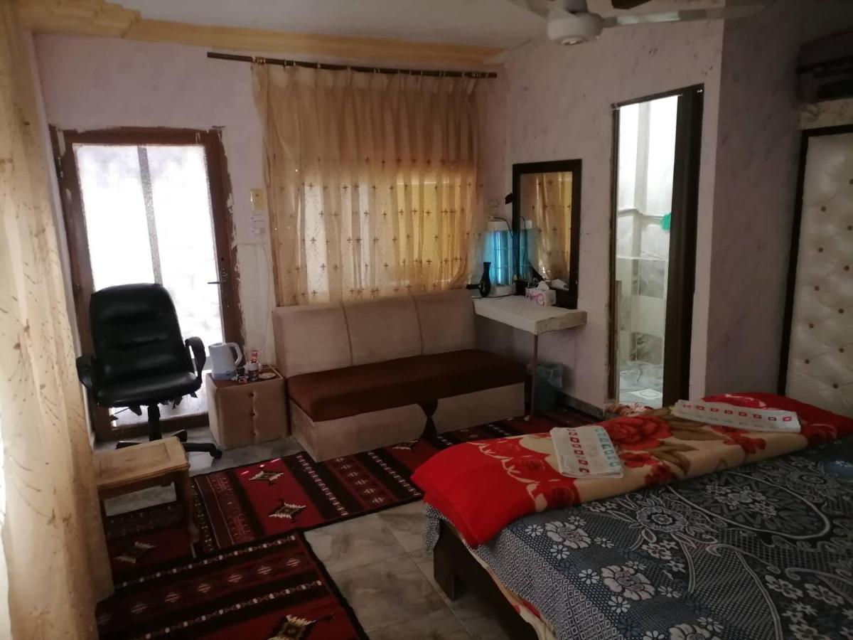 Guest House Hazem Al Azraq ash Shamālī Kültér fotó