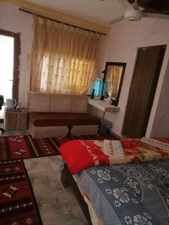 Guest House Hazem Al Azraq ash Shamālī Kültér fotó